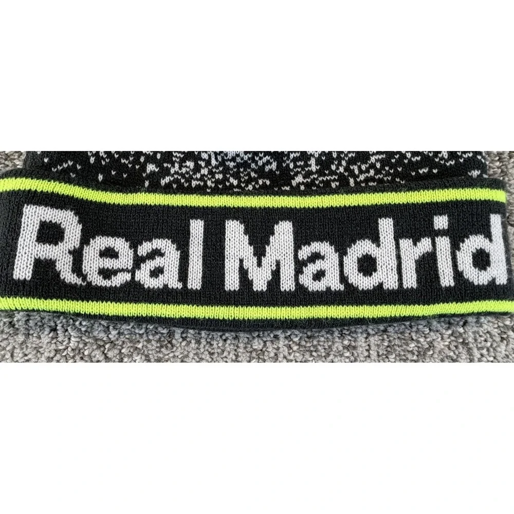 Real Madrid Licensed Winter Beanie Hat Tossle Cap With Pom One Size Fits‎ Most
